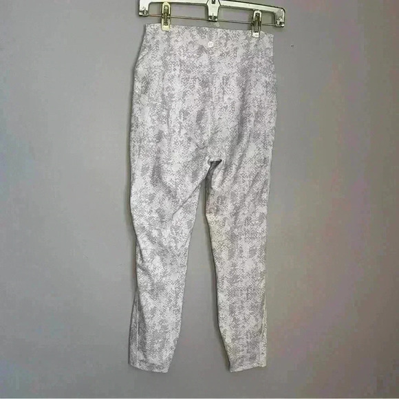 RBX Leggings Snakeskin Pattern, Side Pockets, Size M, EUC - Picture 2 of 4